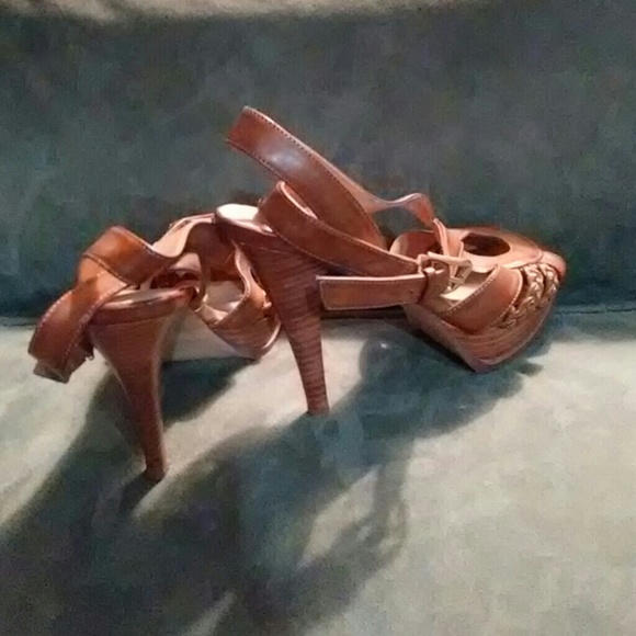 Guess Sandals - Picture 3 of 3